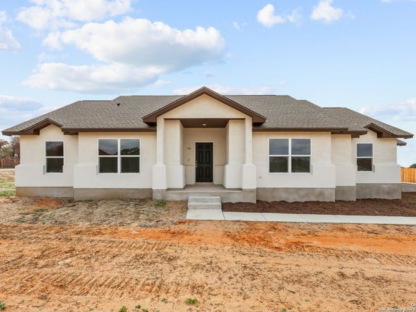 70 Log Cabin Way, Poteet, TX 78065