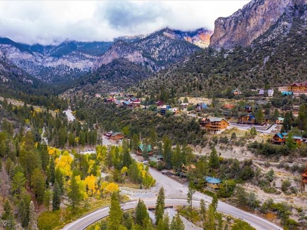 4925 Spruce Road , Las Vegas, NV 89124