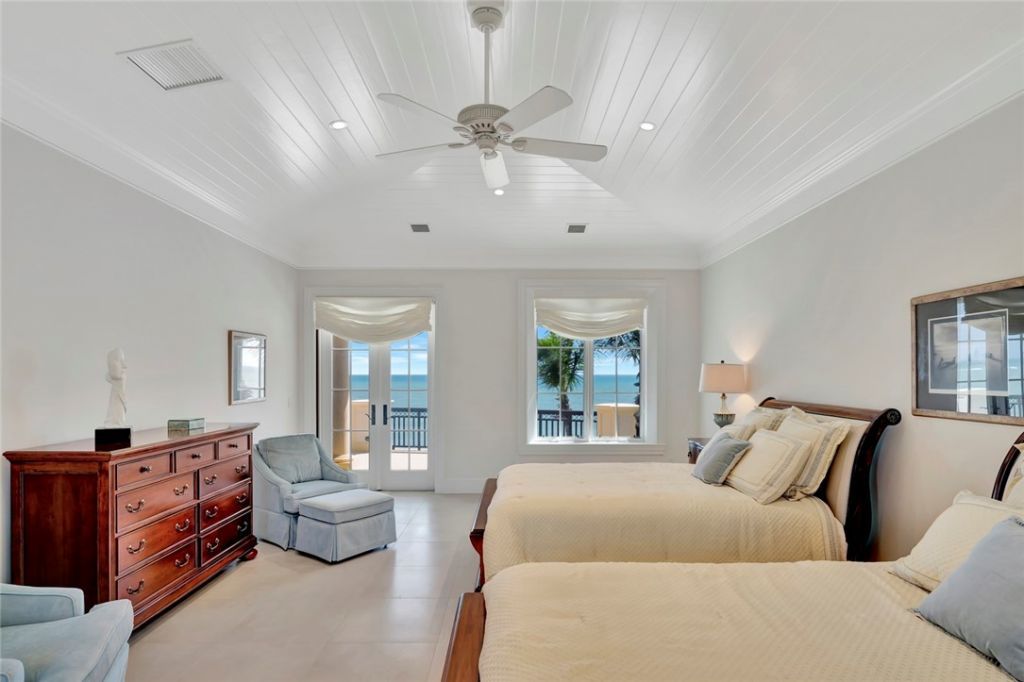 3632 Ocean Drive, Vero Beach, FL 32963 Photo