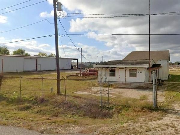 602 ENGINEERS ROAD, Belle Chasse, LA 70037