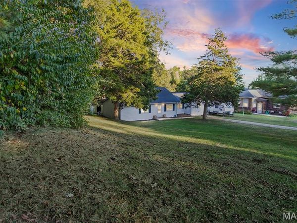 305 Vineyard, Hardin, IL 62047