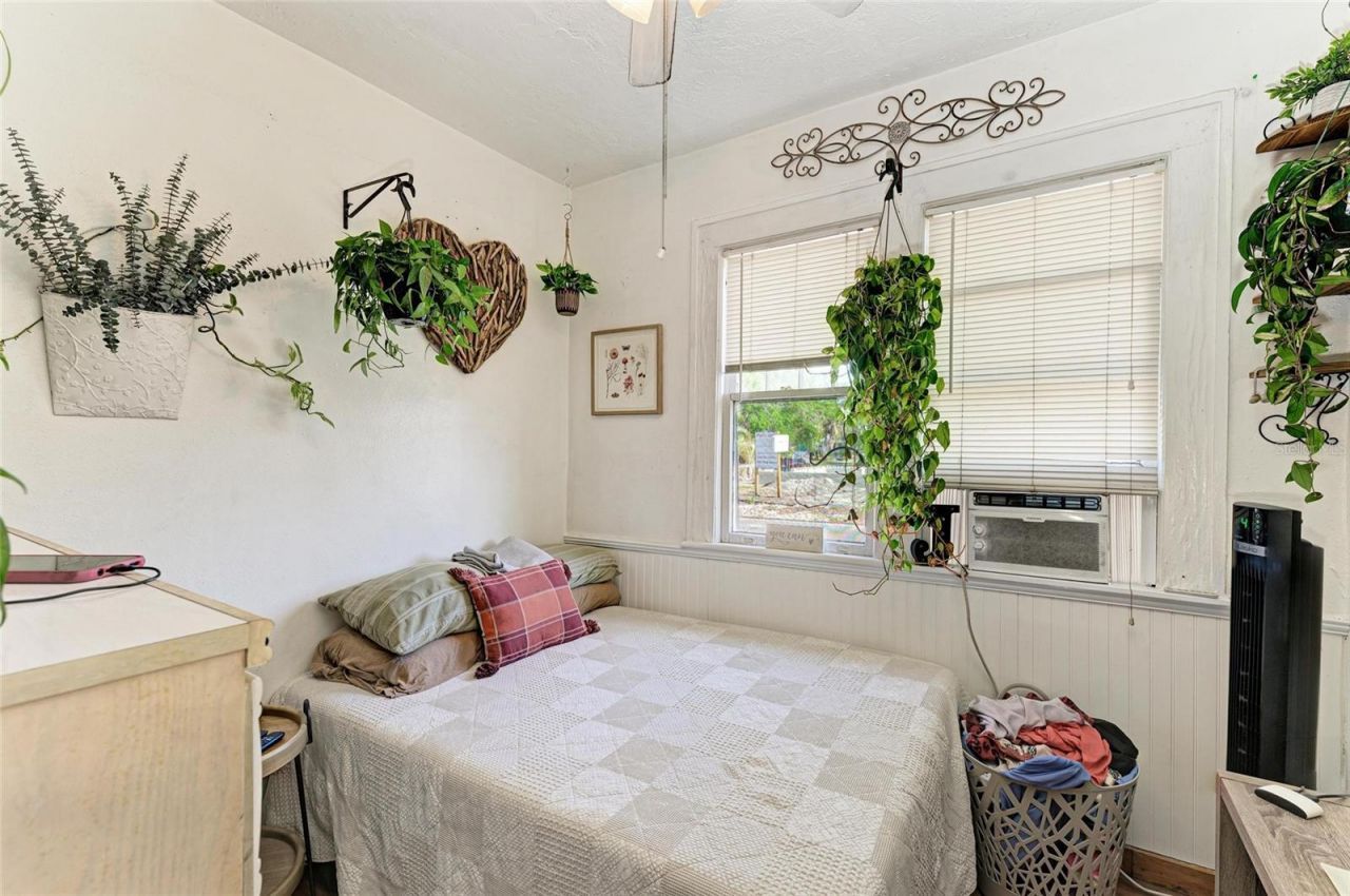 432 Adelia Avenue, Sarasota, FL 34236 Photo