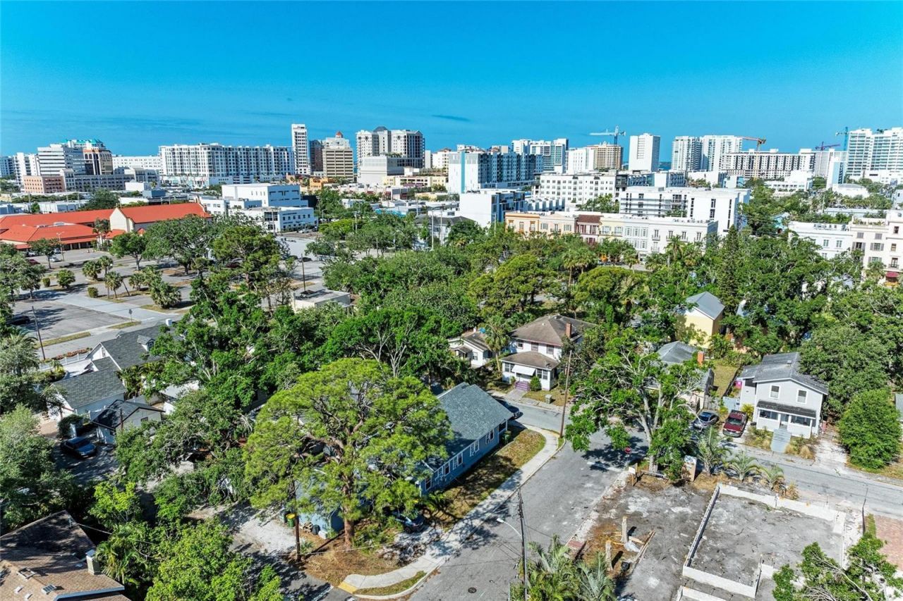 432 Adelia Avenue, Sarasota, FL 34236 Photo