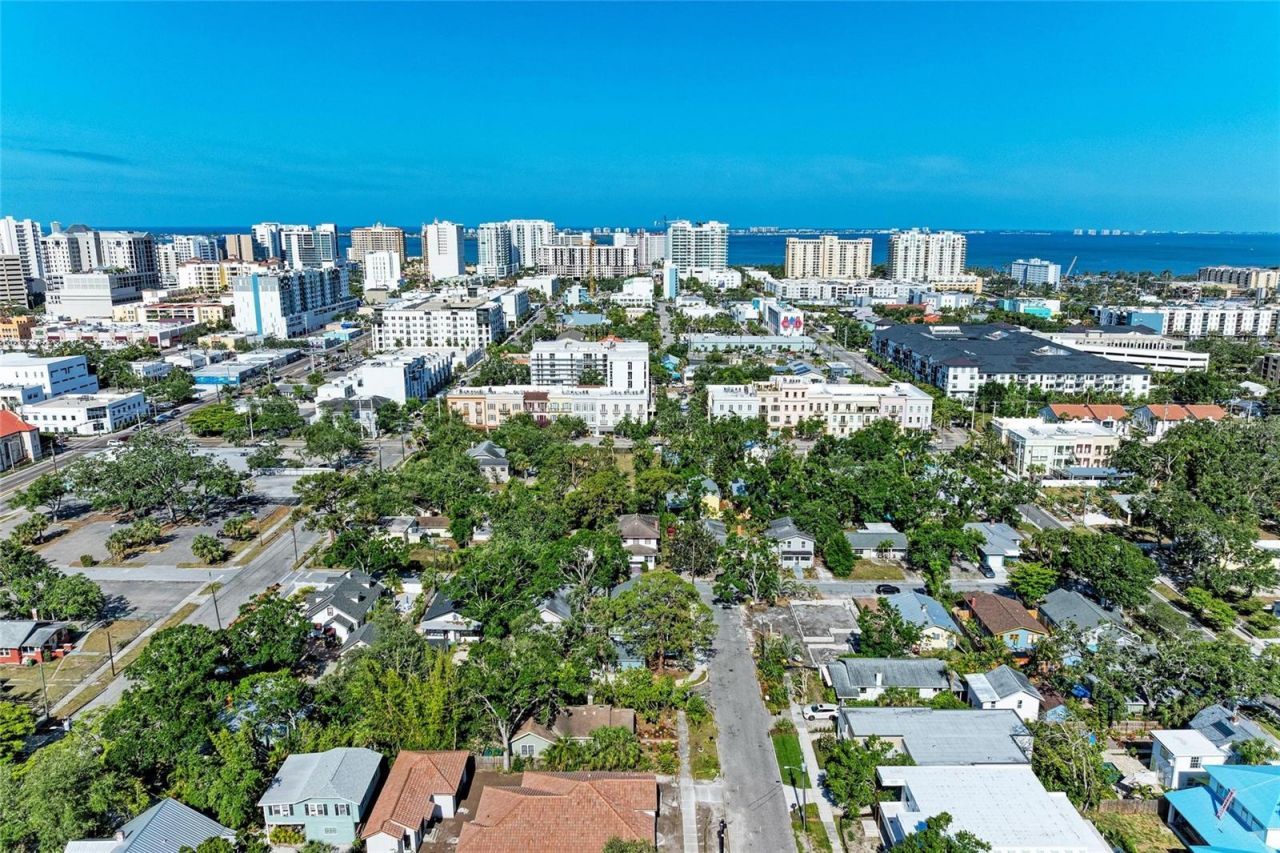 432 Adelia Avenue, Sarasota, FL 34236 Photo