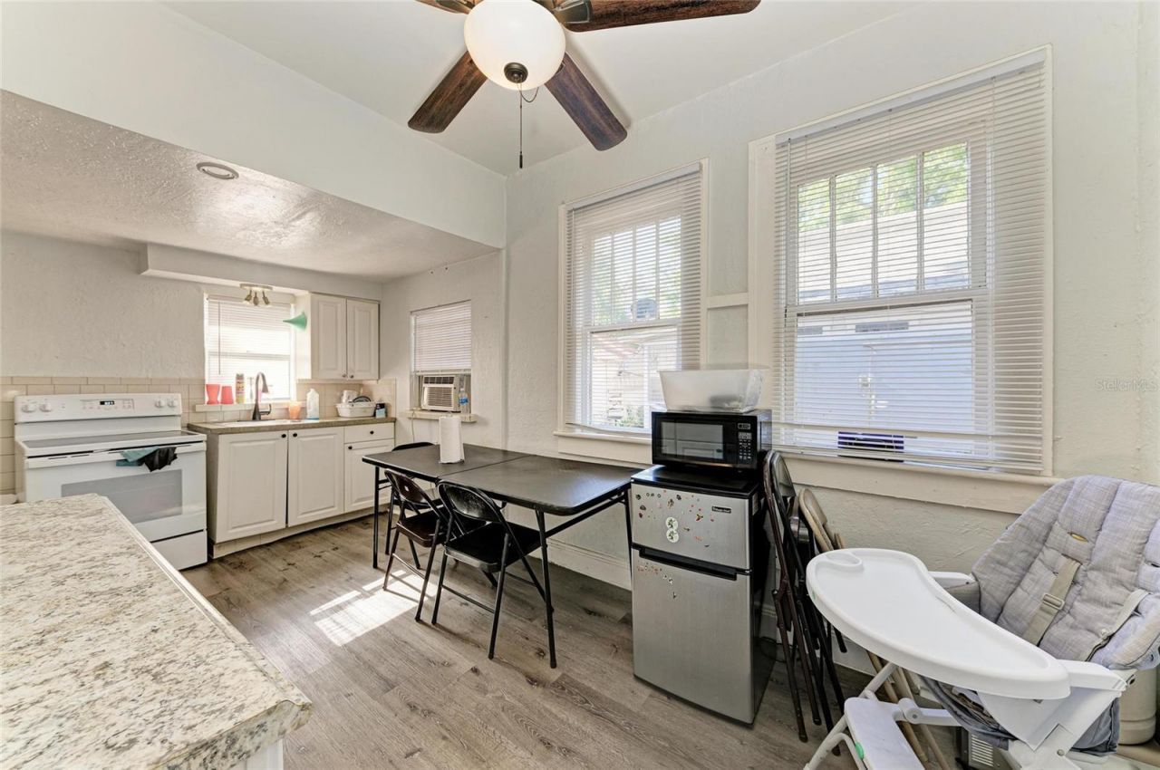 432 Adelia Avenue, Sarasota, FL 34236 Photo