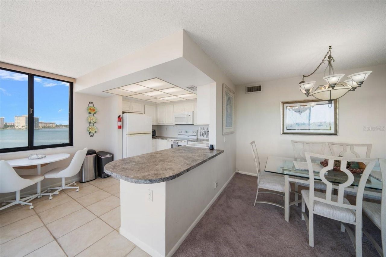 6218 Palma Del Mar Boulevard S, Unit 606, Saint Petersburg, FL 33715 Photo