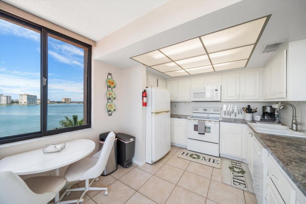 6218 Palma Del Mar Boulevard S, Unit 606, Saint Petersburg, FL 33715 Photo