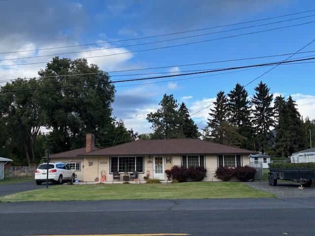 4831 Clinton Avenue, Klamath Falls, OR 97603 Main Photo