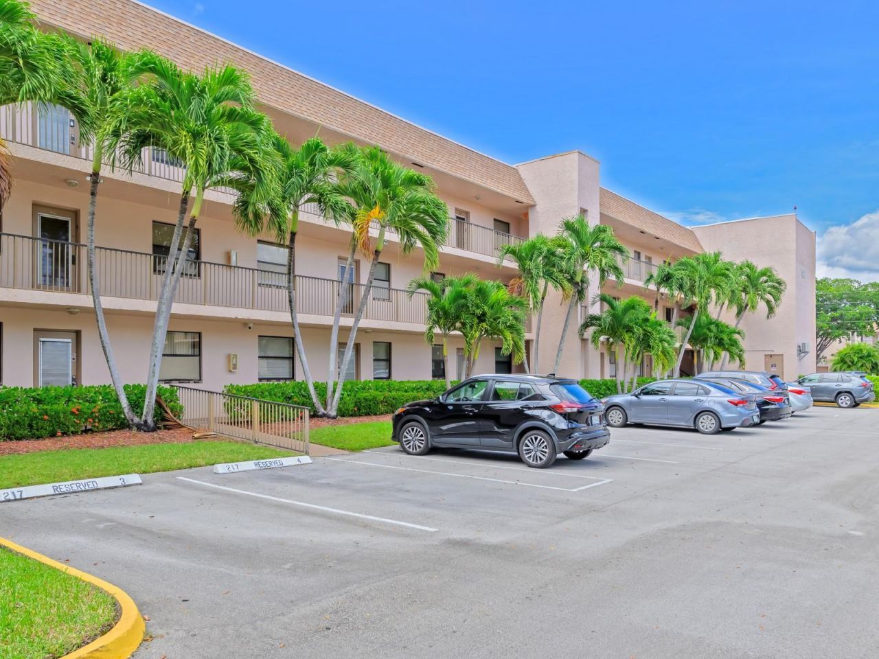10402 Sunrise Lakes Boulevard, Unit 312, Sunrise, FL 33322 Photo