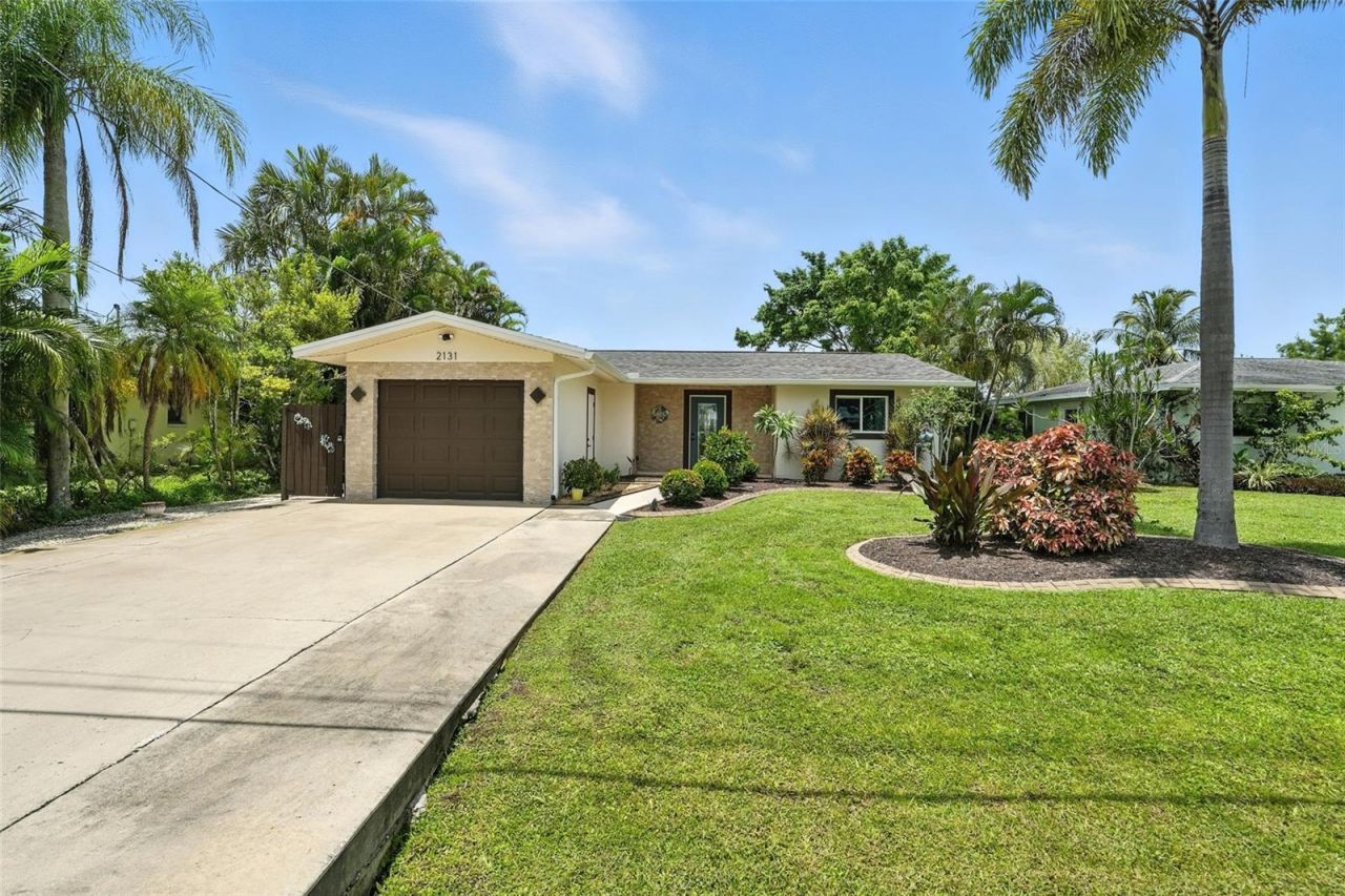 2131 Saint Croix Avenue, Fort Myers, FL 33905 Photo