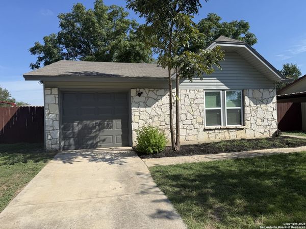 9771 Hidden Cross, San Antonio, TX 78250