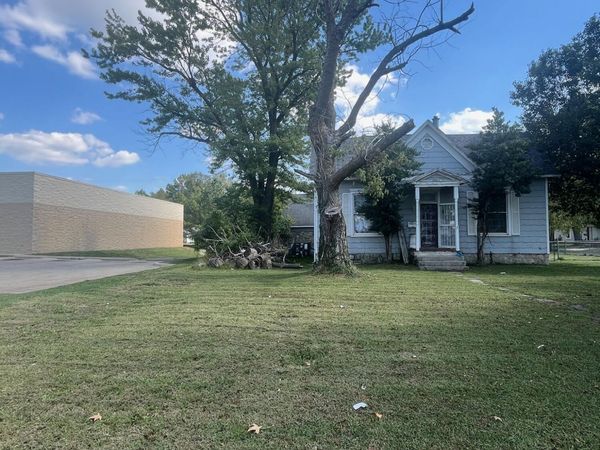 1011 S Madison Street, Webb City, MO 64870