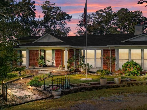 949 Highway 25-32, White Pine, TN 37890