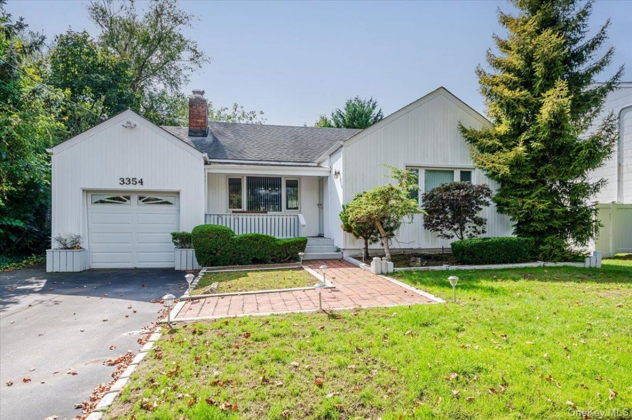 3354 Knight Street, Oceanside, NY 11572 Main Photo