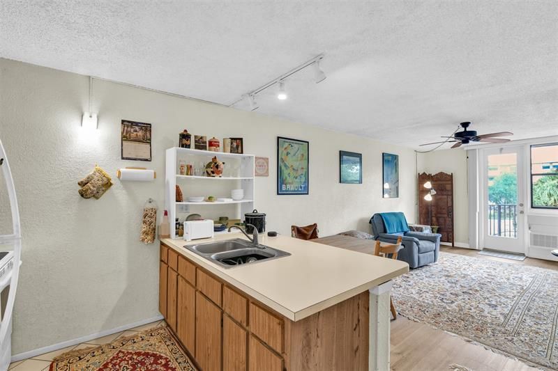 2701 Riverside Dr, Unit 305-B, Coral Springs, FL 33065 Photo