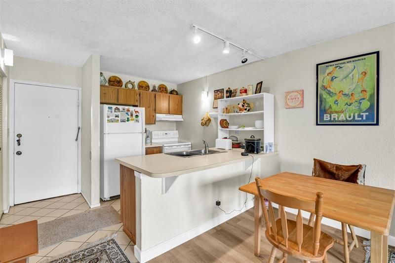 2701 Riverside Dr, Unit 305-B, Coral Springs, FL 33065 Photo