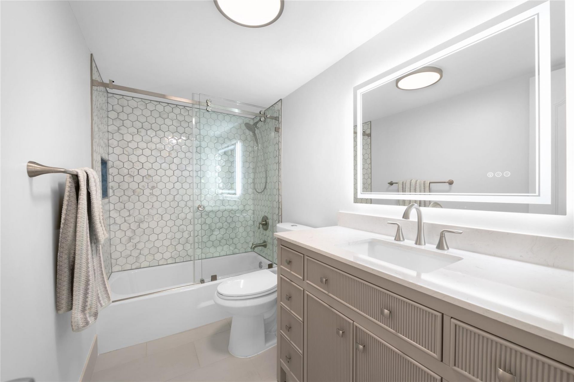 4280 Galt Ocean Drive, Unit 25C, Fort Lauderdale, FL 33308 Photo