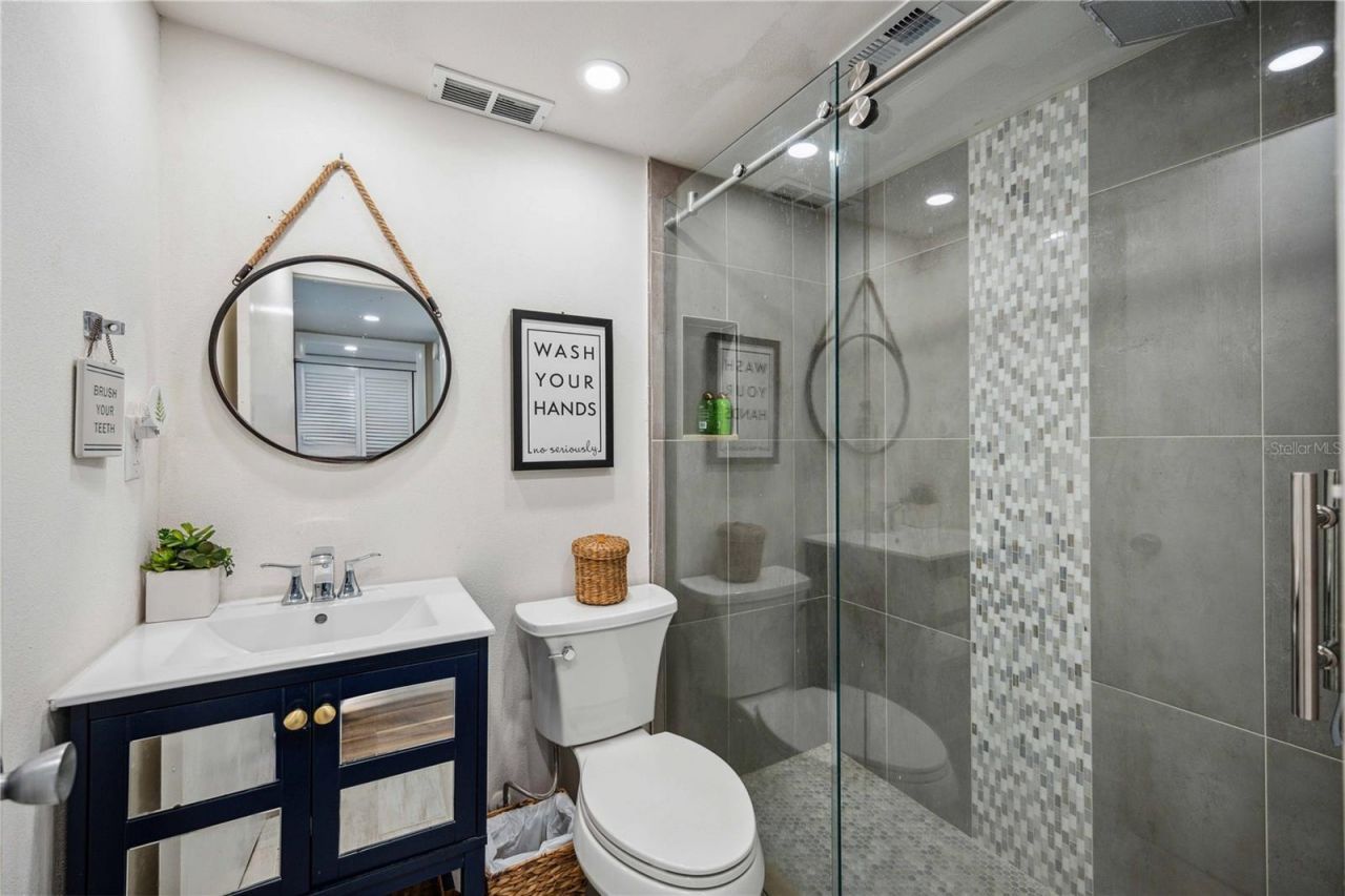 3320 Gulf Of Mexico Drive, Unit 207-C, Longboat Key, FL 34228 Photo