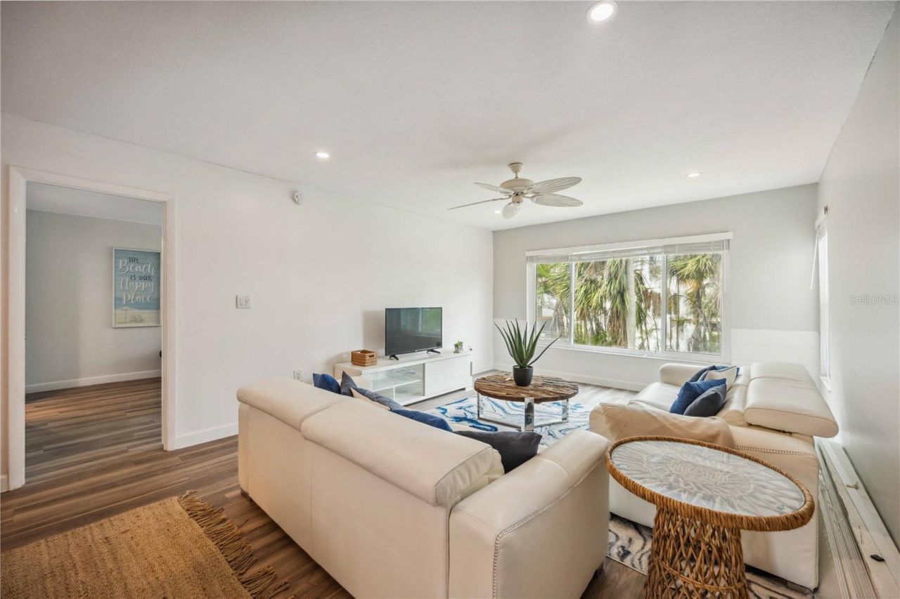 3320 Gulf Of Mexico Drive, Unit 207-C, Longboat Key, FL 34228 Photo