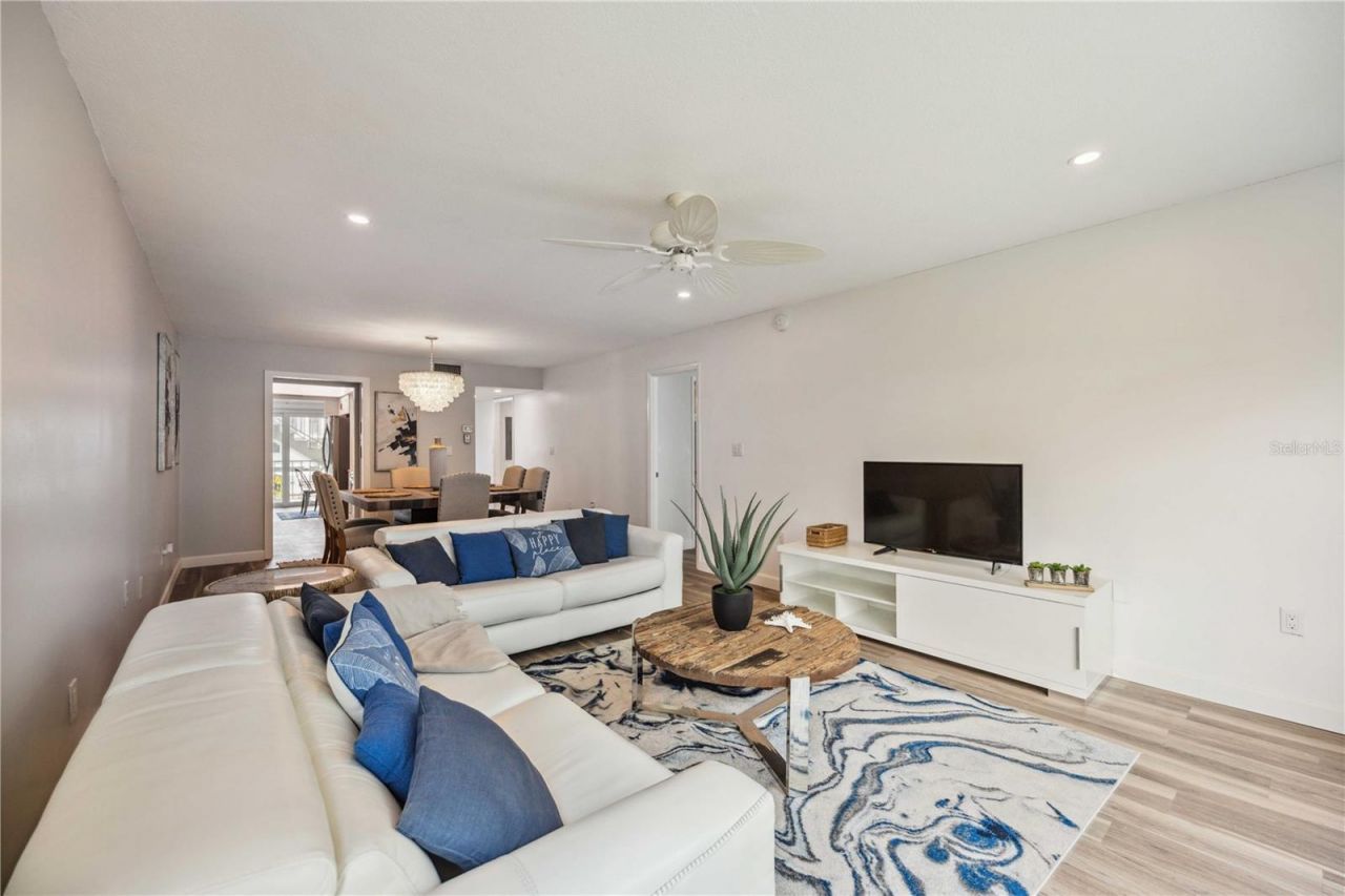 3320 Gulf Of Mexico Drive, Unit 207-C, Longboat Key, FL 34228 Photo