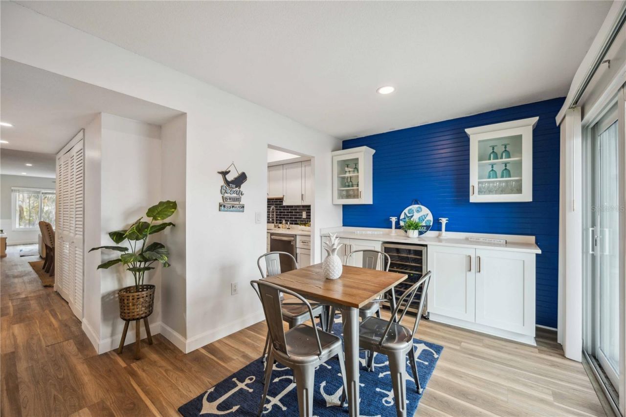 3320 Gulf Of Mexico Drive, Unit 207-C, Longboat Key, FL 34228 Photo