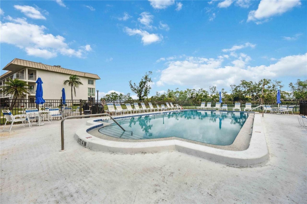 3320 Gulf Of Mexico Drive, Unit 207-C, Longboat Key, FL 34228 Photo