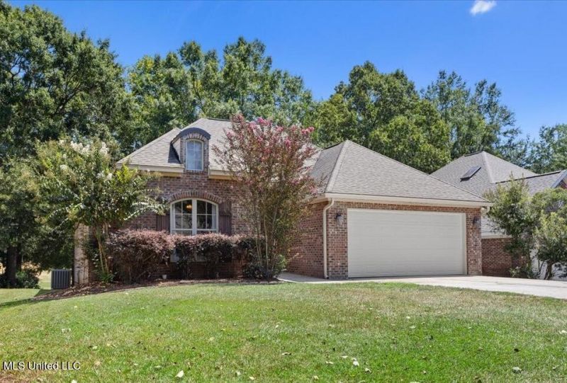 113 Shadow Ridge Road, Hattiesburg, MS 39402 Main Photo