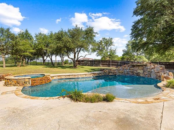 1865 Austin Hines Drive, China Spring, TX 76633