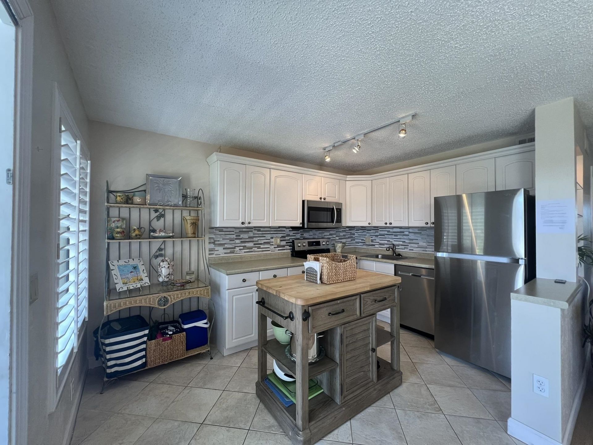 1250 Tennisplace Ct, Unit A33, Sanibel, FL 33957 Photo