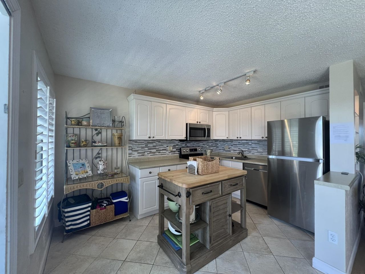 1250 Tennisplace Ct, Unit A33, Sanibel, FL 33957 Photo