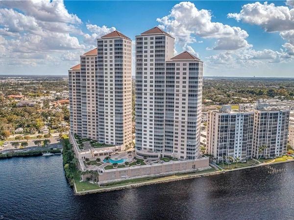 2104 W 1st ST, Unit 1701, FORT MYERS, FL 33901