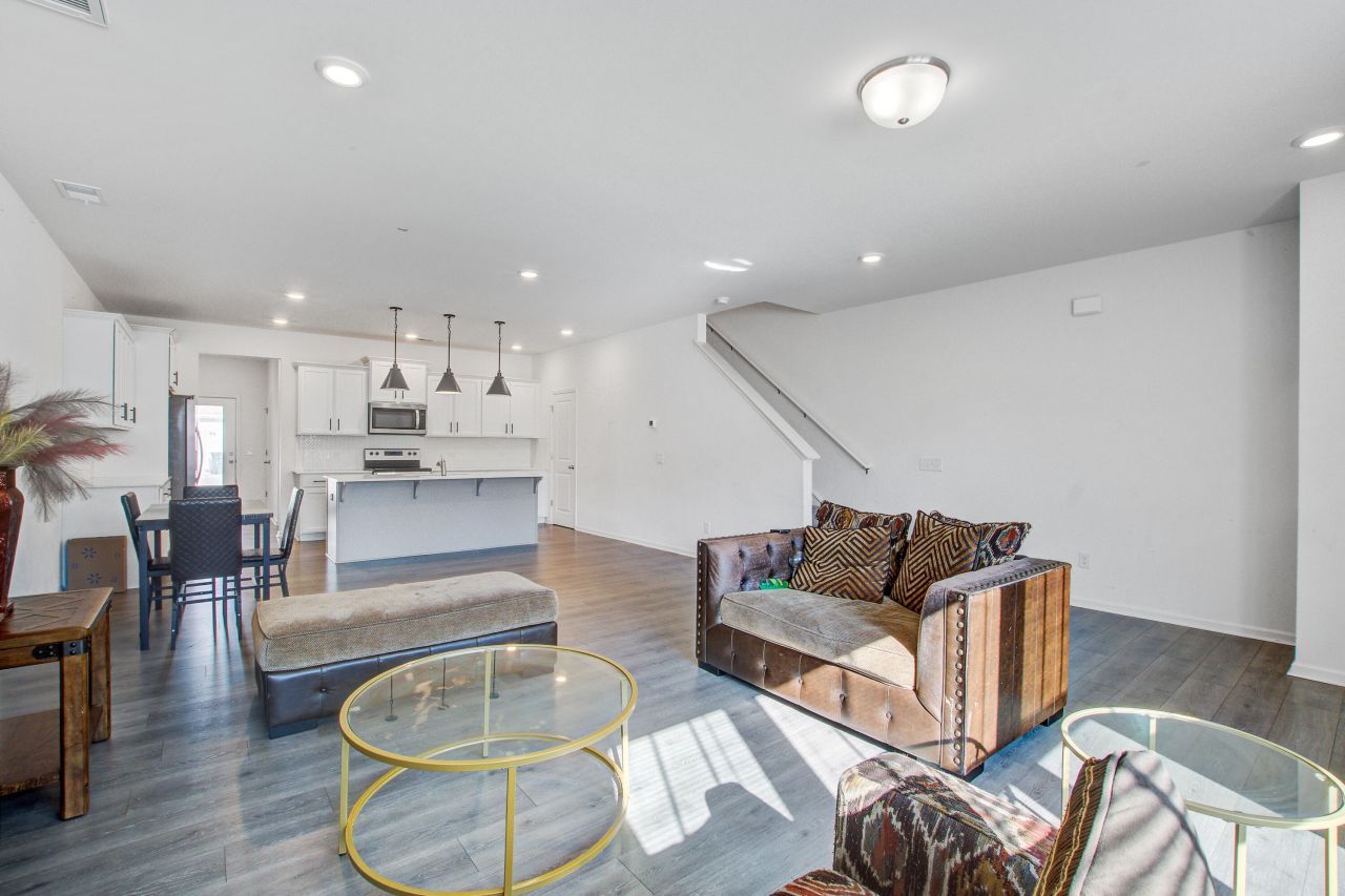 308 Surfbird Road Photo 9