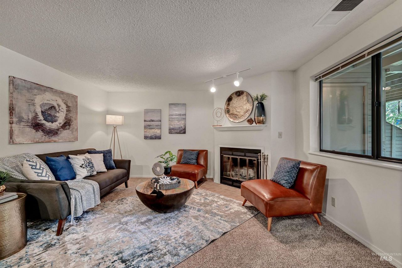 3695 S Gekeler Lane, Unit 18, Boise, ID 83706 Main Photo