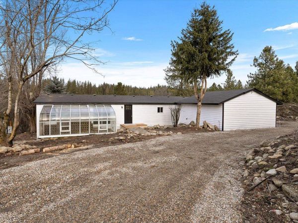 36015 N MILAN-ELK Rd, Chattaroy, WA 99003