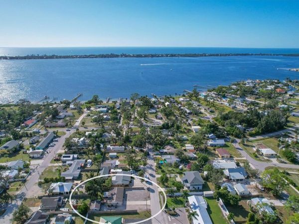 25 1ST AVENUE, ENGLEWOOD, FL 34223