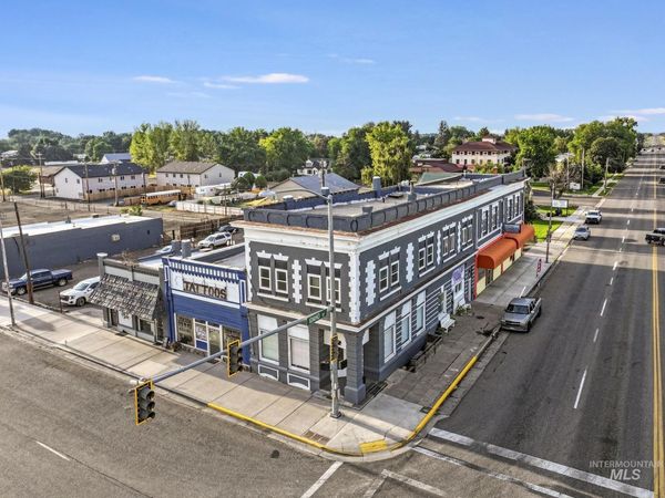 112 W Main St, Wendell, ID 83355