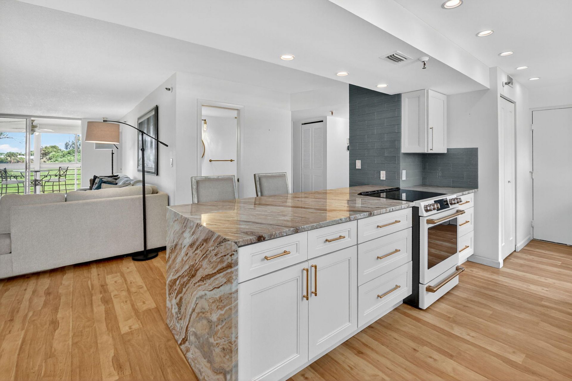 5340 NW 2nd Avenue, Unit 220, Boca Raton, FL 33487 Photo