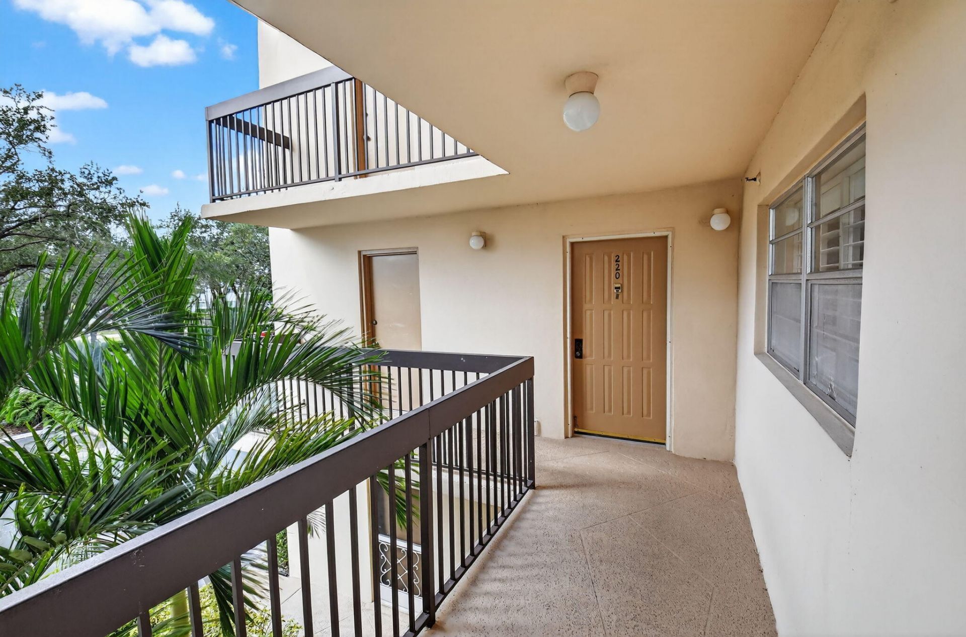 5340 NW 2nd Avenue, Unit 220, Boca Raton, FL 33487 Photo