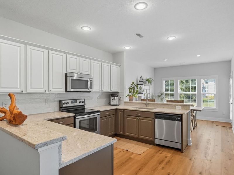 5049 Dinard Way, Columbus, OH 43221 Photo 13