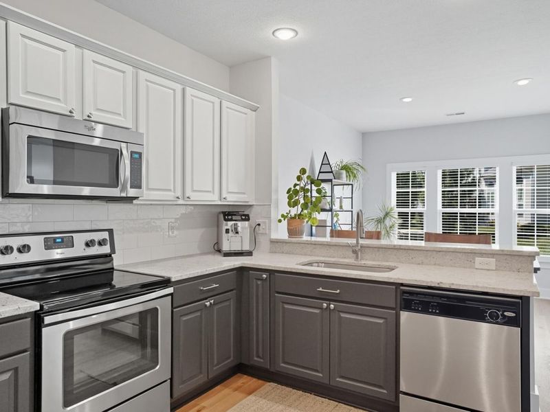 5049 Dinard Way, Columbus, OH 43221 Photo 15