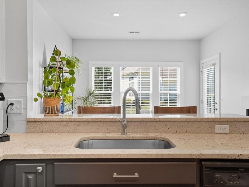 5049 Dinard Way, Columbus, OH 43221 Photo 17