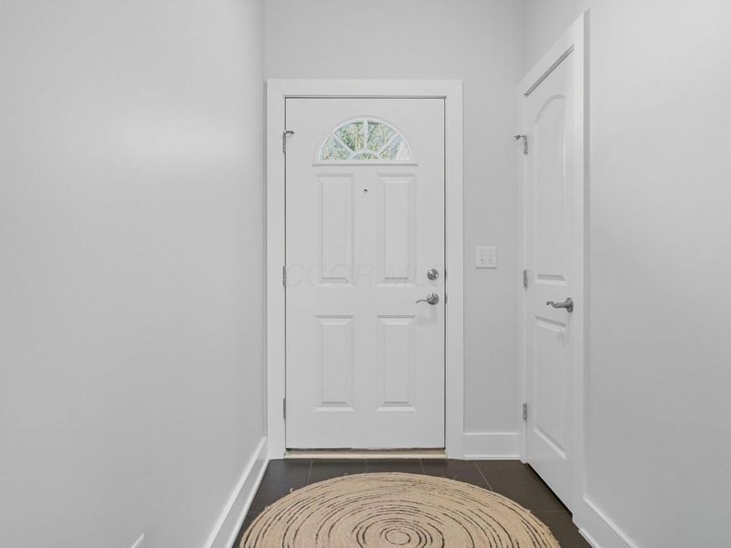 5049 Dinard Way, Columbus, OH 43221 Photo 5