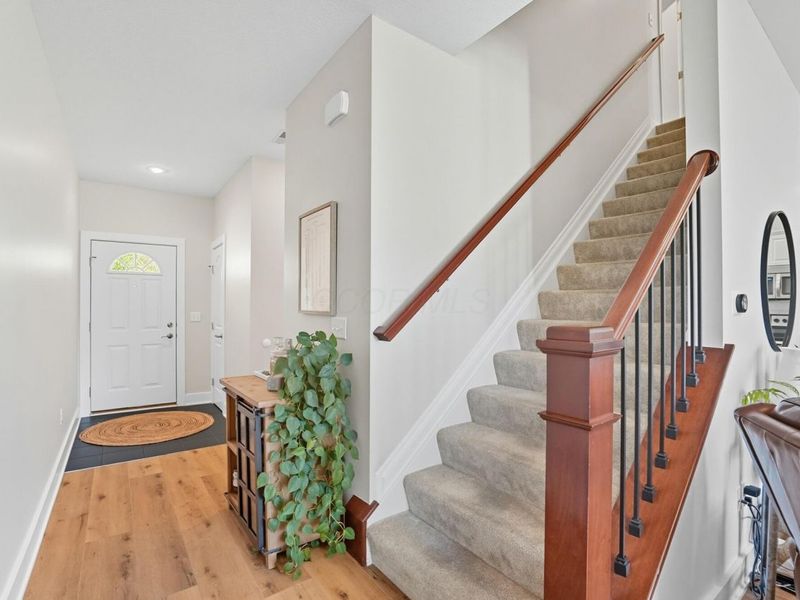 5049 Dinard Way, Columbus, OH 43221 Photo 6