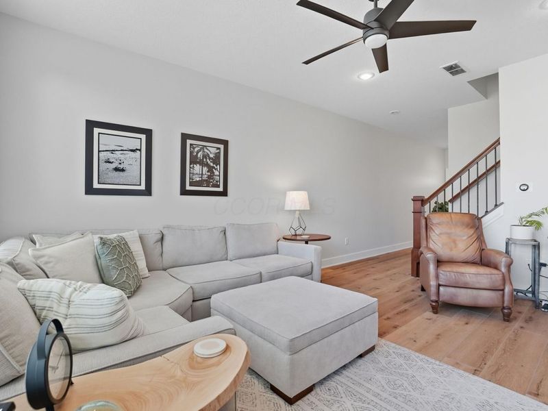 5049 Dinard Way, Columbus, OH 43221 Photo 9