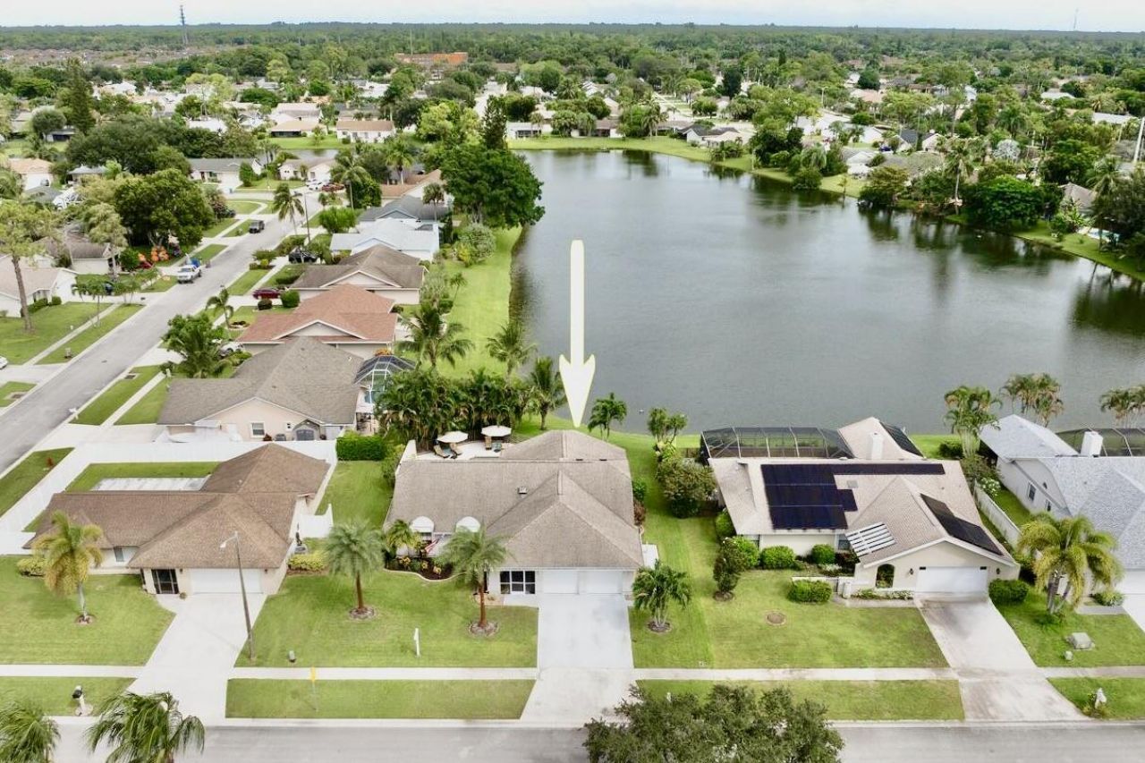 187 Parkwood Drive, Royal Palm Beach, FL 33411 Photo