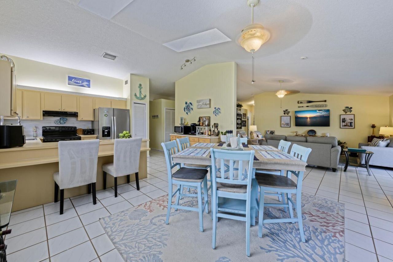 187 Parkwood Drive, Royal Palm Beach, FL 33411 Photo