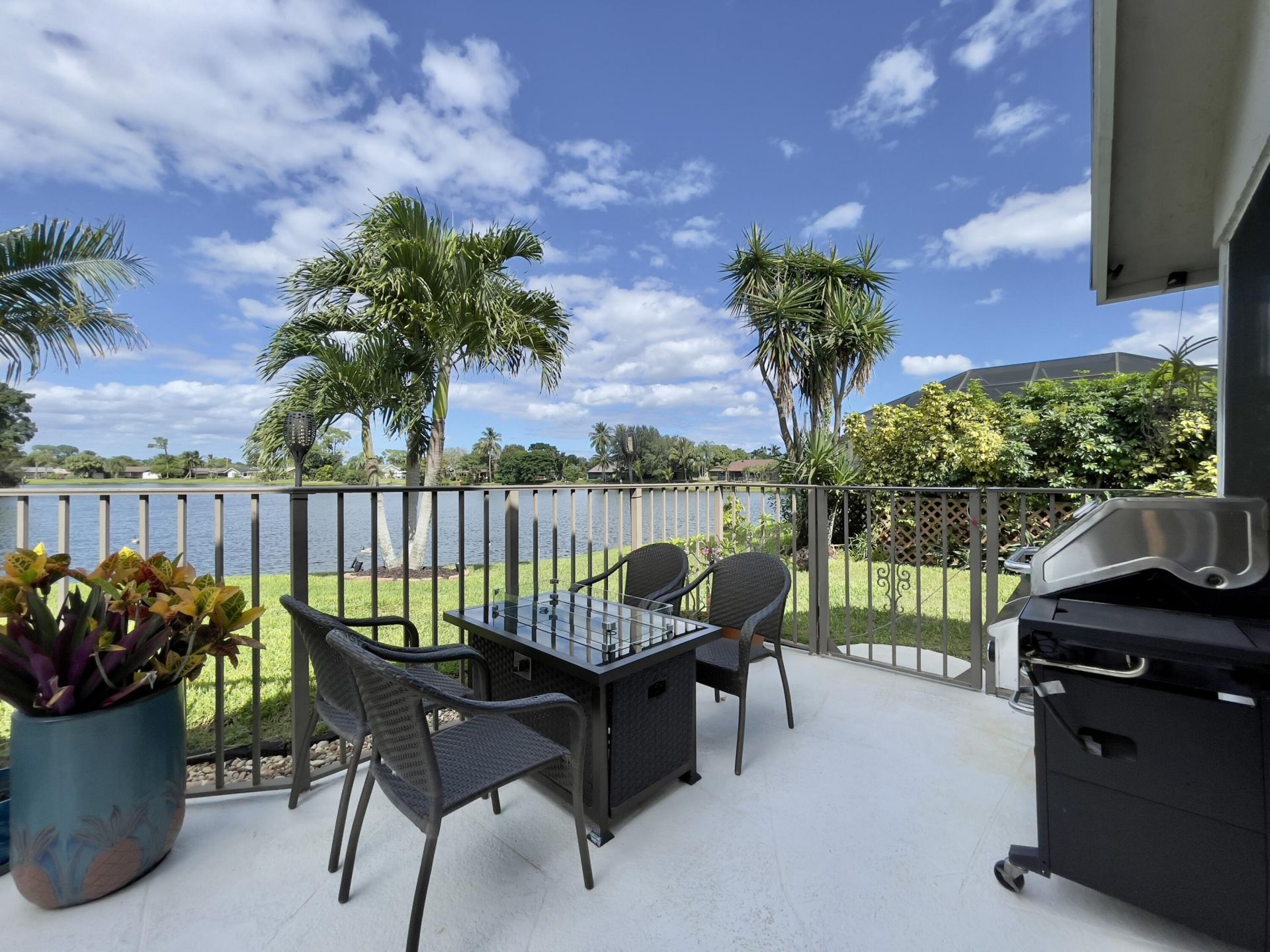 187 Parkwood Drive, Royal Palm Beach, FL 33411 Photo