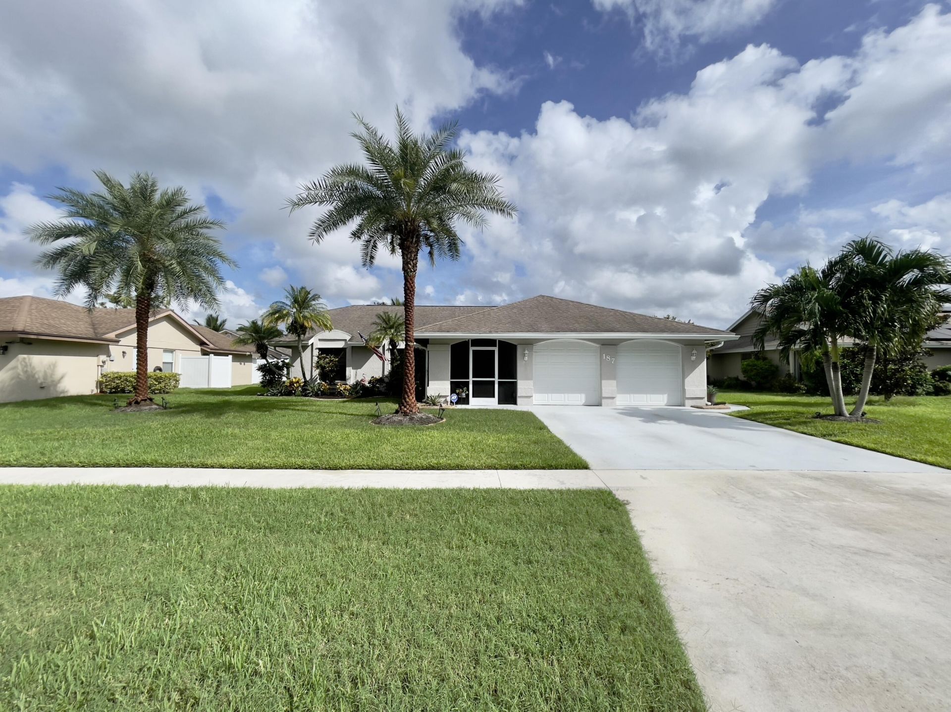 187 Parkwood Drive, Royal Palm Beach, FL 33411 Photo