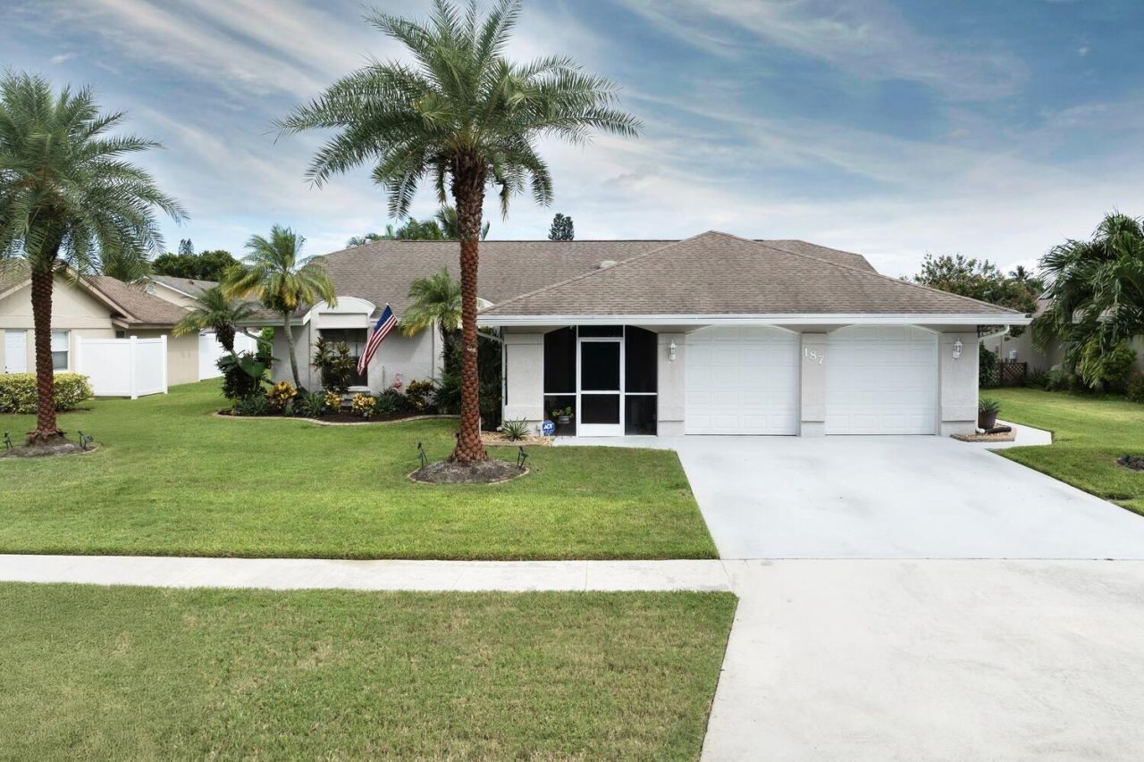 187 Parkwood Drive, Royal Palm Beach, FL 33411 Photo