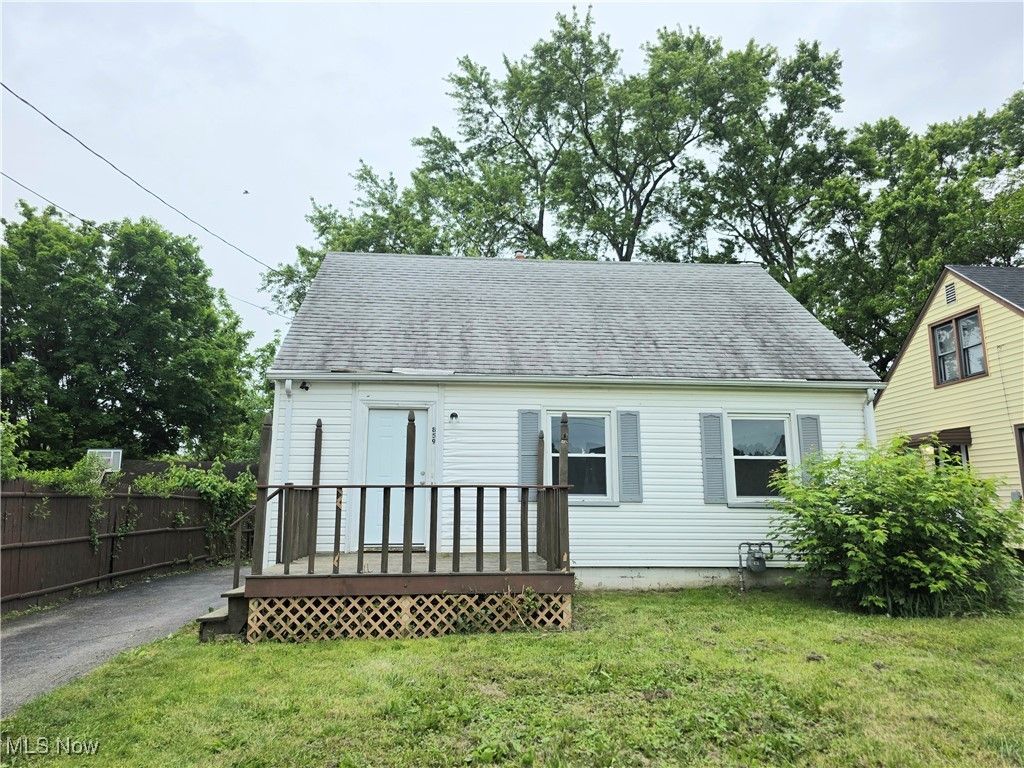 859 E Avondale Avenue, Youngstown, OH 44502 Main Photo